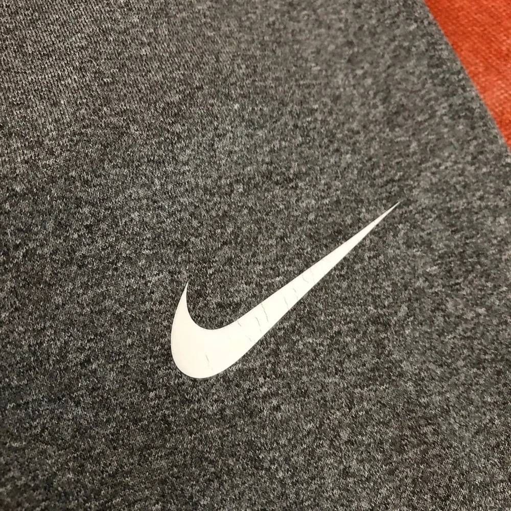 Warm Nike 1/2 zip pullover